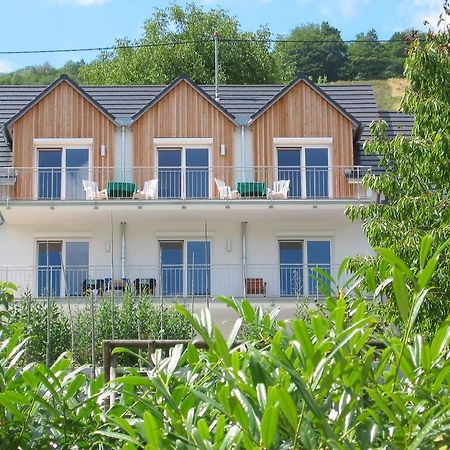 Gastehaus Weingut Arns Bed & Breakfast Reil Exterior photo
